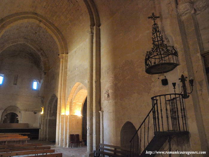 INTERIOR DE LA NAVE CENTRAL HACIA LOS PIES